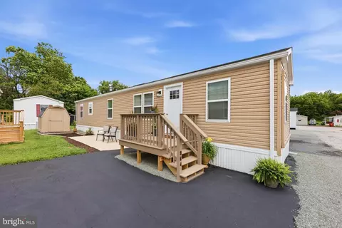 864 Buttonwood Ave, Spring City, PA 19475