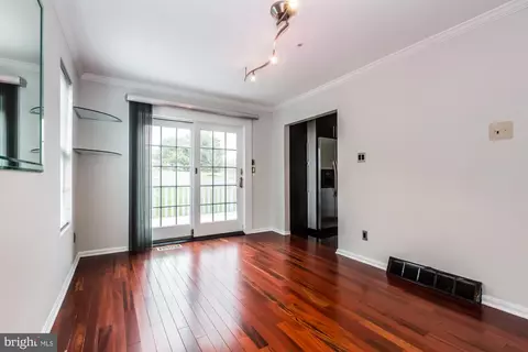 Living - 331 Bristol Cir, Exton, PA 19341 photo 7 of 16