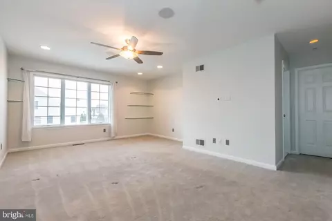Living - 331 Bristol Cir, Exton, PA 19341 photo 10 of 16