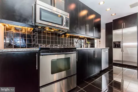 Kitchen - 331 Bristol Cir, Exton, PA 19341 photo 3 of 5