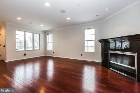 Living - 331 Bristol Cir, Exton, PA 19341 photo 4 of 16