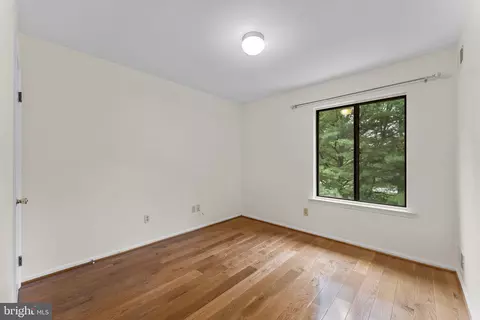 Bedroom - 10 Elan Ln, Chesterbrook, PA 19087 photo 3 of 4