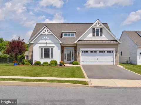 320 Greenwood Dr, Oxford, PA 19363