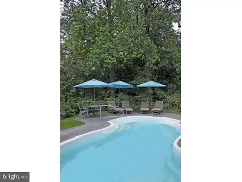 Exterior - 575 W Valley Rd, Wayne, PA 19087 photo 13 of 19