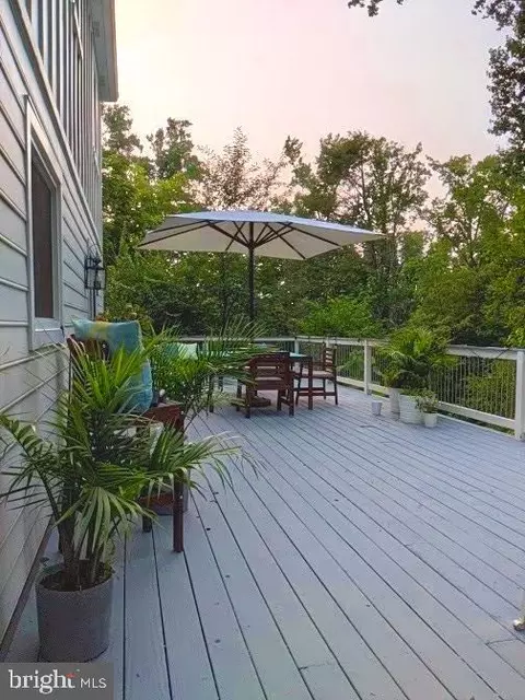 Exterior - 575 W Valley Rd, Wayne, PA 19087 photo 16 of 19