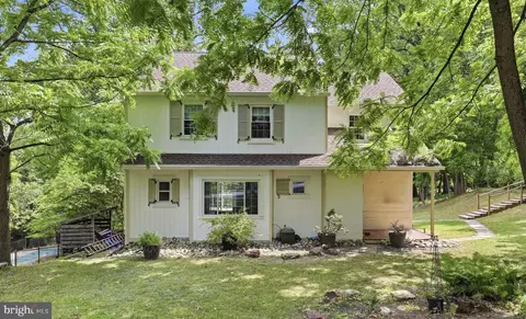 Exterior - 575 W Valley Rd, Wayne, PA 19087 photo 1 of 19