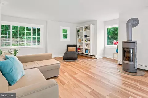 Living - 575 W Valley Rd, Wayne, PA 19087 photo 1 of 2