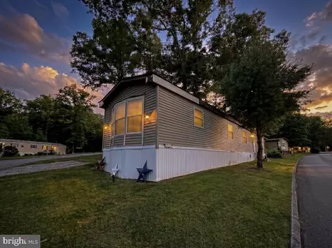 3 Navaho Ln, Honey Brook, PA 19344