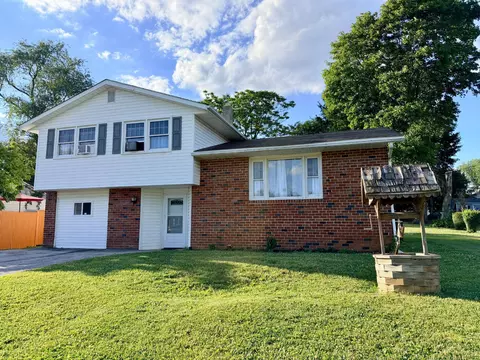 929 W Chestnut St, Coatesville, PA 19320