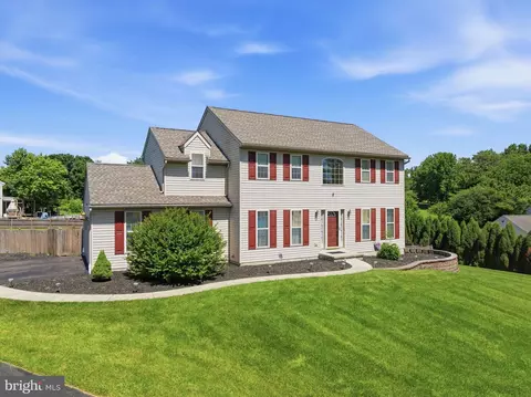 101 White Doe Dr, Lincoln University, PA 19352