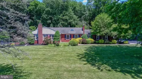 2445 Strasburg Rd, Coatesville, PA 19320