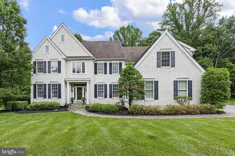 118 Woodridge Dr, Kennett Square, PA 19348