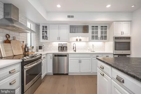 Kitchen - 8 Sugar Knoll Dr, Devon, PA 19333 photo 7 of 7