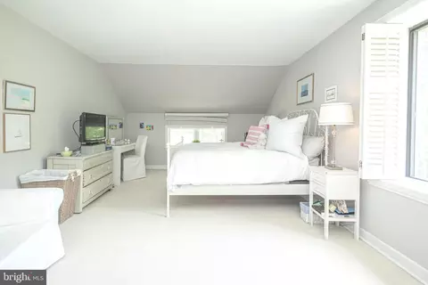 Bedroom - 8 Sugar Knoll Dr, Devon, PA 19333 photo 6 of 8
