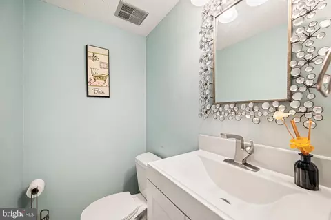 Bath - 82 Amity Dr, Chesterbrook, PA 19087 photo 1 of 4