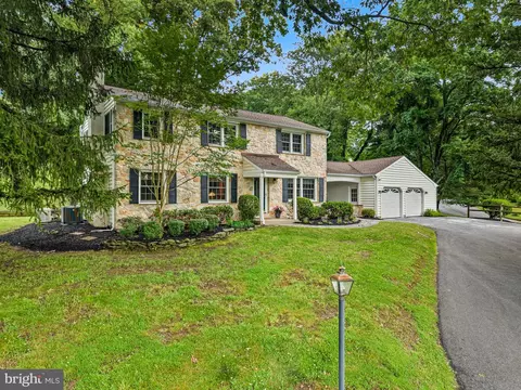 905 Warrior Rd, Malvern, PA 19355