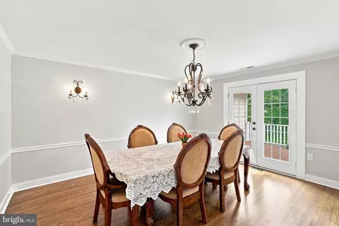 Dining - 905 Newtown Rd, Devon, PA 19333 photo 3 of 5