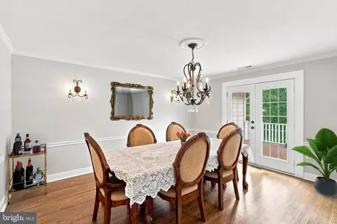 Dining - 905 Newtown Rd, Devon, PA 19333 photo 4 of 5