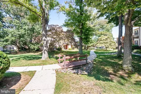 Exterior - 304 Old Forge Xing #304, Devon, PA 19333 photo 1 of 2