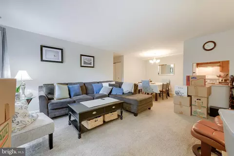 Living - 304 Old Forge Xing #304, Devon, PA 19333 photo 4 of 4
