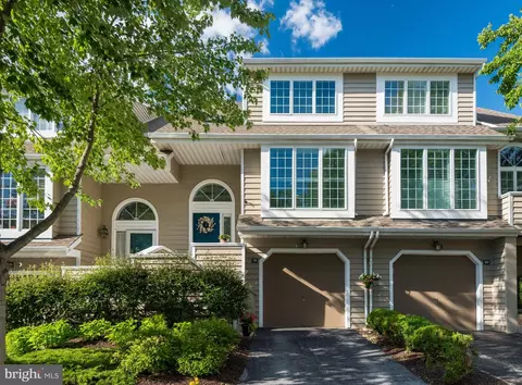 79 Andover Ct, Chesterbrook, PA 19087