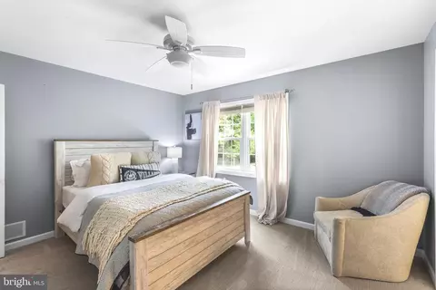 Bedroom - 661 Old Eagle School Rd, Wayne, PA 19087 photo 2 of 8
