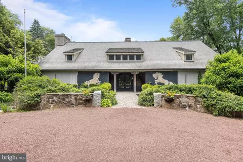 120 Davis Rd, Malvern, PA 19355