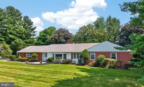 555 Country Club Rd, Coatesville, PA 19320