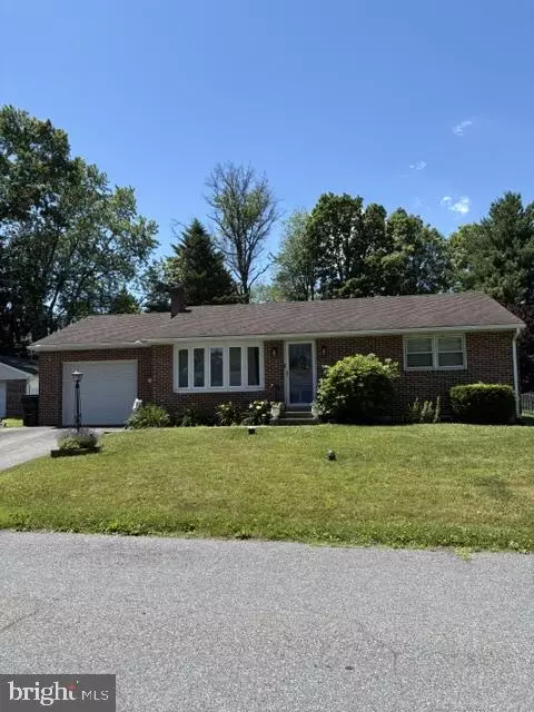 96 Lindberg Ave, Pottstown, PA 19465