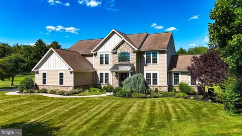 110 Heritage Ct, Phoenixville, PA 19460
