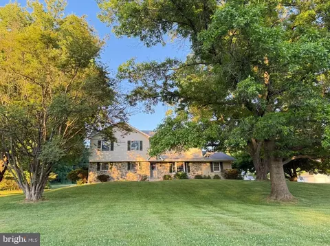 1170 N Manor Rd, Honey Brook, PA 19344