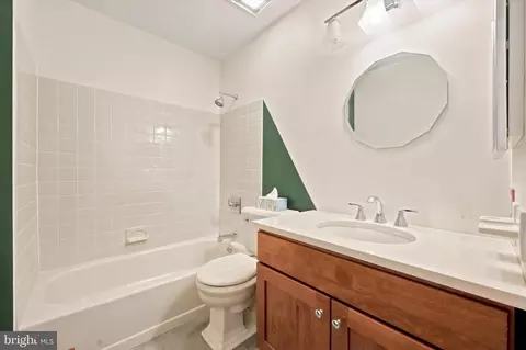 Bath - 303 Hanover Ct, Chesterbrook, PA 19087 photo 3 of 3