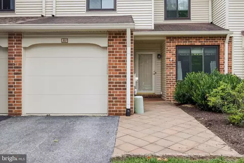 Exterior - 303 Hanover Ct, Chesterbrook, PA 19087 photo 3 of 5
