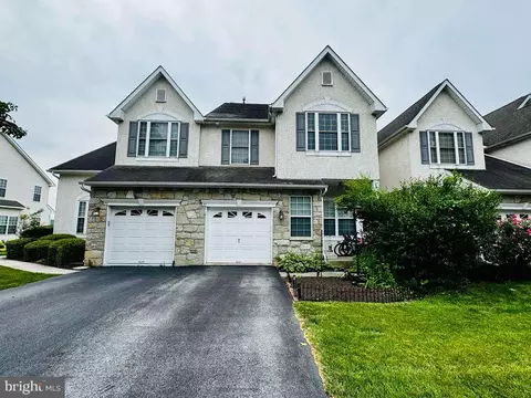27 Lincoln Dr, Downingtown, PA 19335