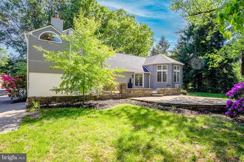 Exterior - 1110 W Valley Rd, Wayne, PA 19087 photo 5 of 11