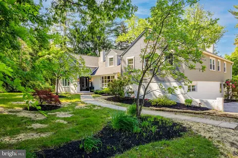 Exterior - 1110 W Valley Rd, Wayne, PA 19087 photo 3 of 11