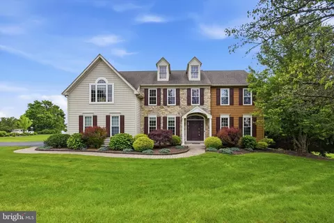 713 Dunmoore Ln, West Chester, PA 19380