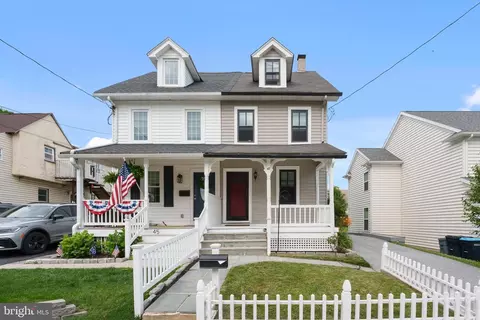 47 Walnut Ave, Berwyn, PA 19312