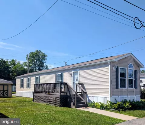 19 Fleming Dr, Coatesville, PA 19320