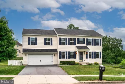 315 Dague Farm Dr, Coatesville, PA 19320