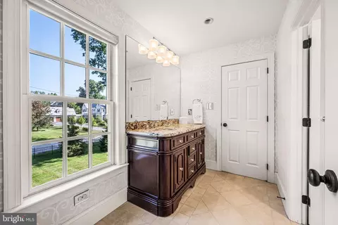 205 Exeter Rd, Devon, PA 19333 photo 42