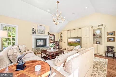 205 Exeter Rd, Devon, PA 19333 photo 30
