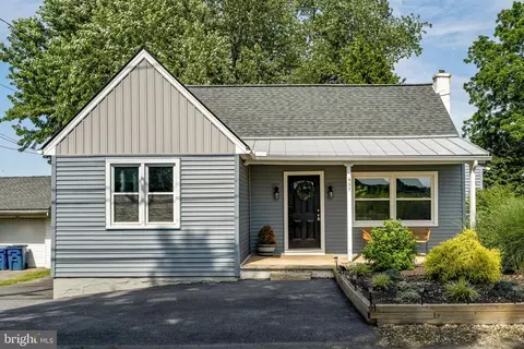 437 S 5th St, Oxford, PA 19363