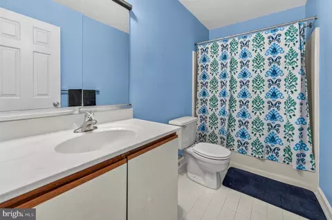 Bath - 429 Deep Willow Dr, Exton, PA 19341 photo 4 of 4
