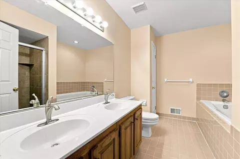 Bath - 302 Brighton Cir, Devon, PA 19333 photo 1 of 4