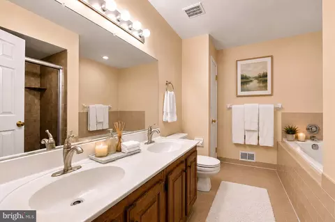 Bath - 302 Brighton Cir, Devon, PA 19333 photo 2 of 4