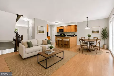 Living - 302 Brighton Cir, Devon, PA 19333 photo 5 of 6