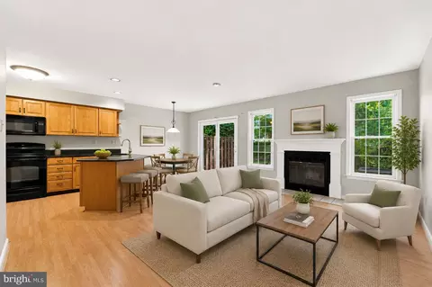 Living - 302 Brighton Cir, Devon, PA 19333 photo 4 of 6
