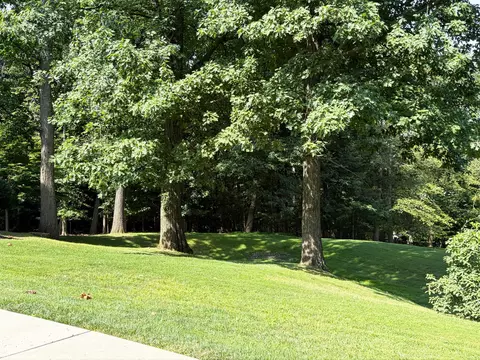 Exterior - 302 Brighton Cir, Devon, PA 19333 photo 8 of 8