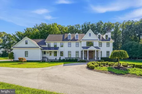 620 Sugartown Rd, Malvern, PA 19355